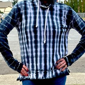 Chaser hoody. Worn once. Almost brand new!